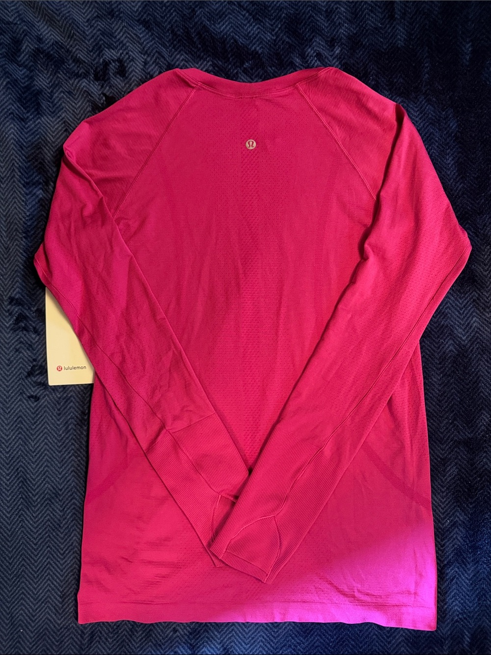 NWT- Lululemon Swiftly Tech Long Sleeve 2.0 - Ripened Raspberry - Picture 5 of 7